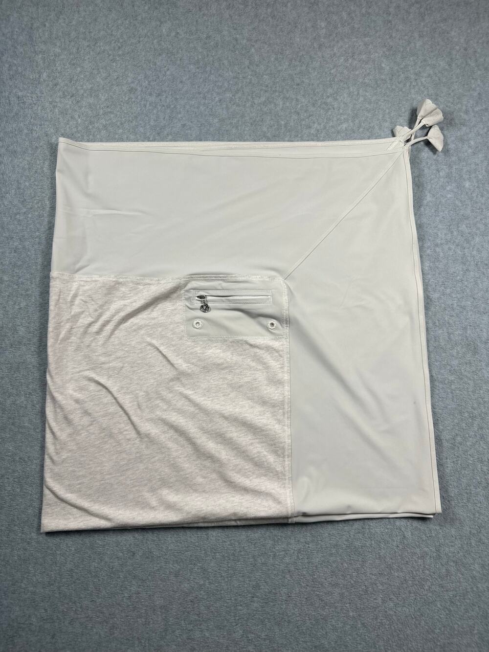 Lululemon Infinity Scarf Nursing Cover 40" x 40" Zip Pocket